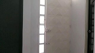 Plumber Hired To Fix Pipes Ends Up Fucking Big Ass.