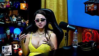 Geisy expresses pleasure from giving ass to big bambu in public shack