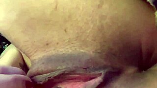 vibrations on the clitty until she finishes?