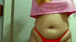 i feel so naughty showing my big pussy to strangers online