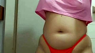 i feel so naughty showing my big pussy to strangers online