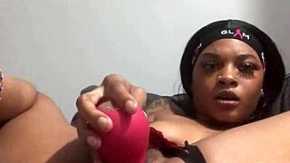 Kashofficials upclose hairy pussy play