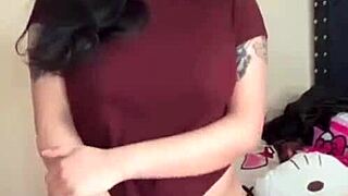 culona y tetona mexicana de instagram rides dildo hard in her room.