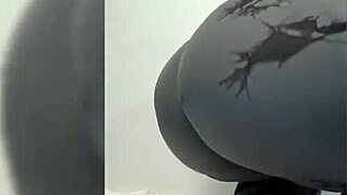 hey, watch that milf stepmom bounce her big ass in yoga pants while cleaning up?