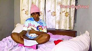 Oloshoboyfriend - the dildo or the book