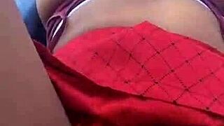 I'm a hairy teen flashing my beaver in public Ibirapuera park.