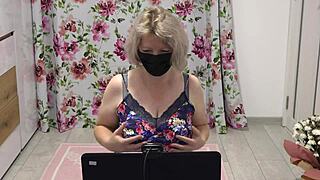 Juicy PAWG shakes in panties for webcam 😍