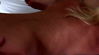 fucking horny housewife while she licks pussy 😏