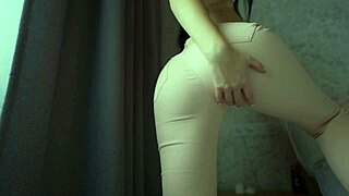 jeans and bare ass fetish, is this perfect booty free?