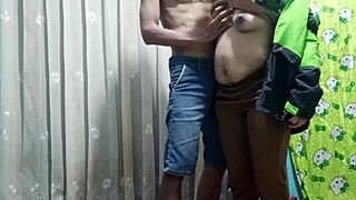 Amateur Prank Where Delivery Girl Gets Fucked Doggystyle During Food Order