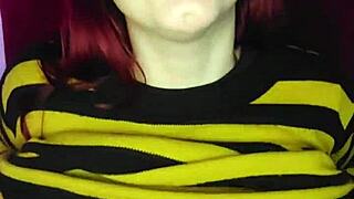 Stepsister getting hot from nudes, coming with ass plug 😈