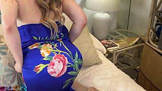 Hey, the curvy stepmom invited her stepson to play with her wet pussy