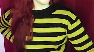 Stepsister getting hot from nudes, coming with ass plug 😈