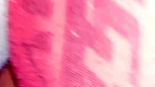 Neighbor licks pussy in abandoned barn secretly