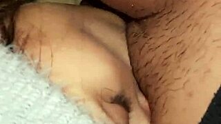 Neighbor licks pussy in abandoned barn secretly