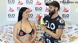 antonella blake pasa por el cuarto picante 😏