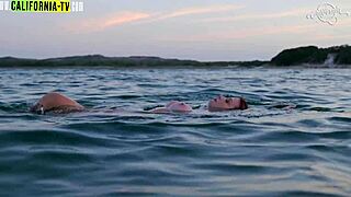 Lesbians explore naked in Brazil's paradisiacal places