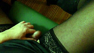 shemale masturbates in stockings