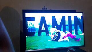 listening to yailin and karol g makes me want to masturbate in the living room 😏