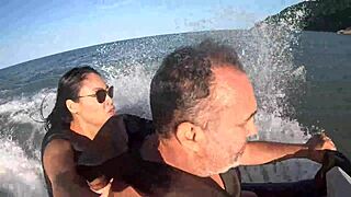 Loucuras no jet ski no mar do guaruj� - sp... first time beach fun with sexy latina teens.