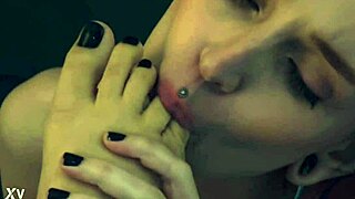 Control You With Pussy And Feet!