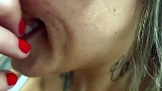 Hey, I found a prostitute on the corner, called her for a blowjob, she wanted 100, I asked for a discount, she sucked only the tip, took her to the vacant lot, what a delicious blowjob...