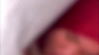 Bokep Indonesia Ngentot Memek Sempit Kontol Gede Jilbab Merah