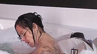 Mature Venezuelan Fucked In Jacuzzi