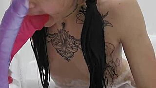 emy angel splashes in the bath