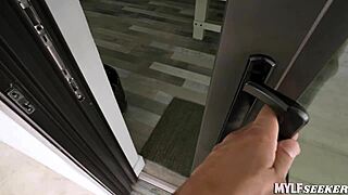 blonde milfs are awesome!