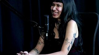 Girl responds about her experiences, wanting recognition from family 😊