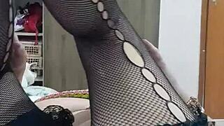 Hey, check out this ten-minute solo session in the same position