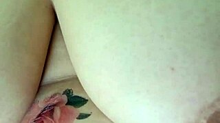 showing off my gaping area in a subtle way