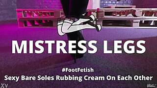 Sexy Bare Soles Engage In Detailed Cream Rubbing Fetish Scene