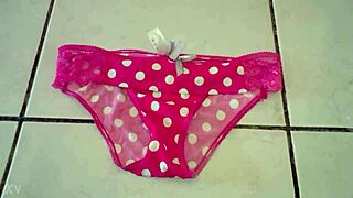 i stole my cousin's panties and want more comments