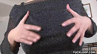 Black pecker stretches a shaved cunt in the shower