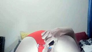 i'm horny slut ami fucking my pussy late at night