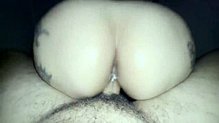 Le lleno de aceite el culo creampie