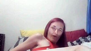 i'm horny slut ami fucking my pussy late at night