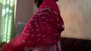 Desi Saarabhabhi - Stepmom Convinced For Girlfriend And Boyfriend Roleplay Then Fucked Hard In Big Ass