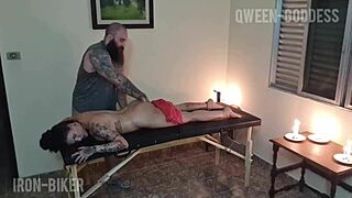 I was seduced during my first massage 😍