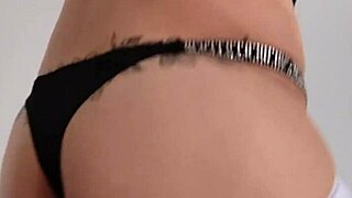 Brag124wife does some sexy cardio at the gym in her update