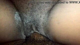 she rides and squirts!