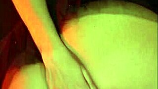 Soy una adicta al sexo anal! Cuando cae halloween me folla mi vecino el culo muy rico!