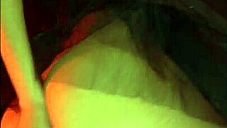 Soy una adicta al sexo anal! Cuando cae halloween me folla mi vecino el culo muy rico!