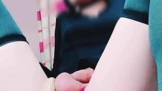 i'm linda, a hot young ladyboy getting my ass penetrated and masturbating