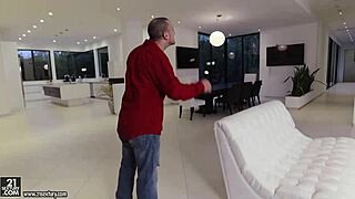 Katya Rodriguez Enjoys Hard Fuck