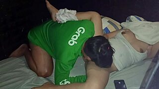 Építésvezető seggbe basz barátnőjét doggyban nagy segggel