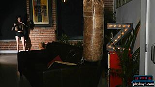 Stunning Milf Babe With Ass And Titties Showing Off