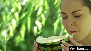 Wow, sexy girlfriends make up with passionate kisses and pussy licking!